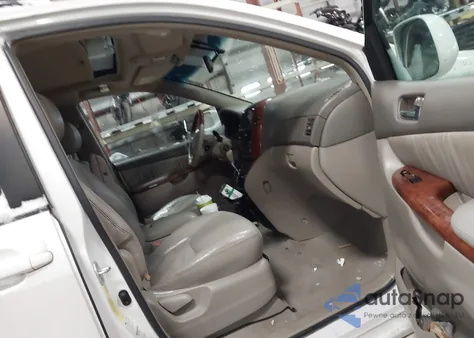 2004 Toyota Sienna Xle Limited из США, поврежденный, VIN 5TDBA22C14S009561